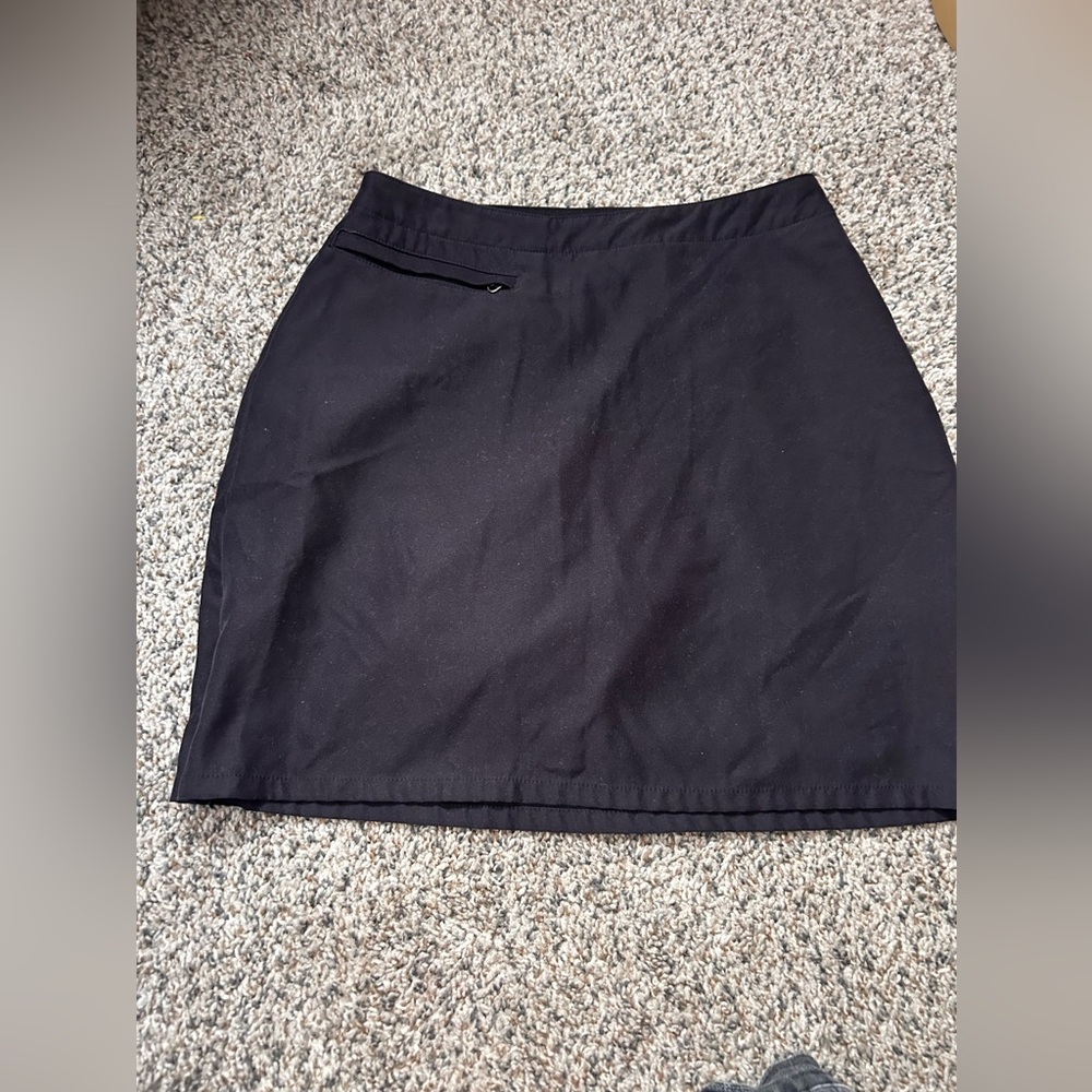 Patagonia Women’s Black Skort - size 4